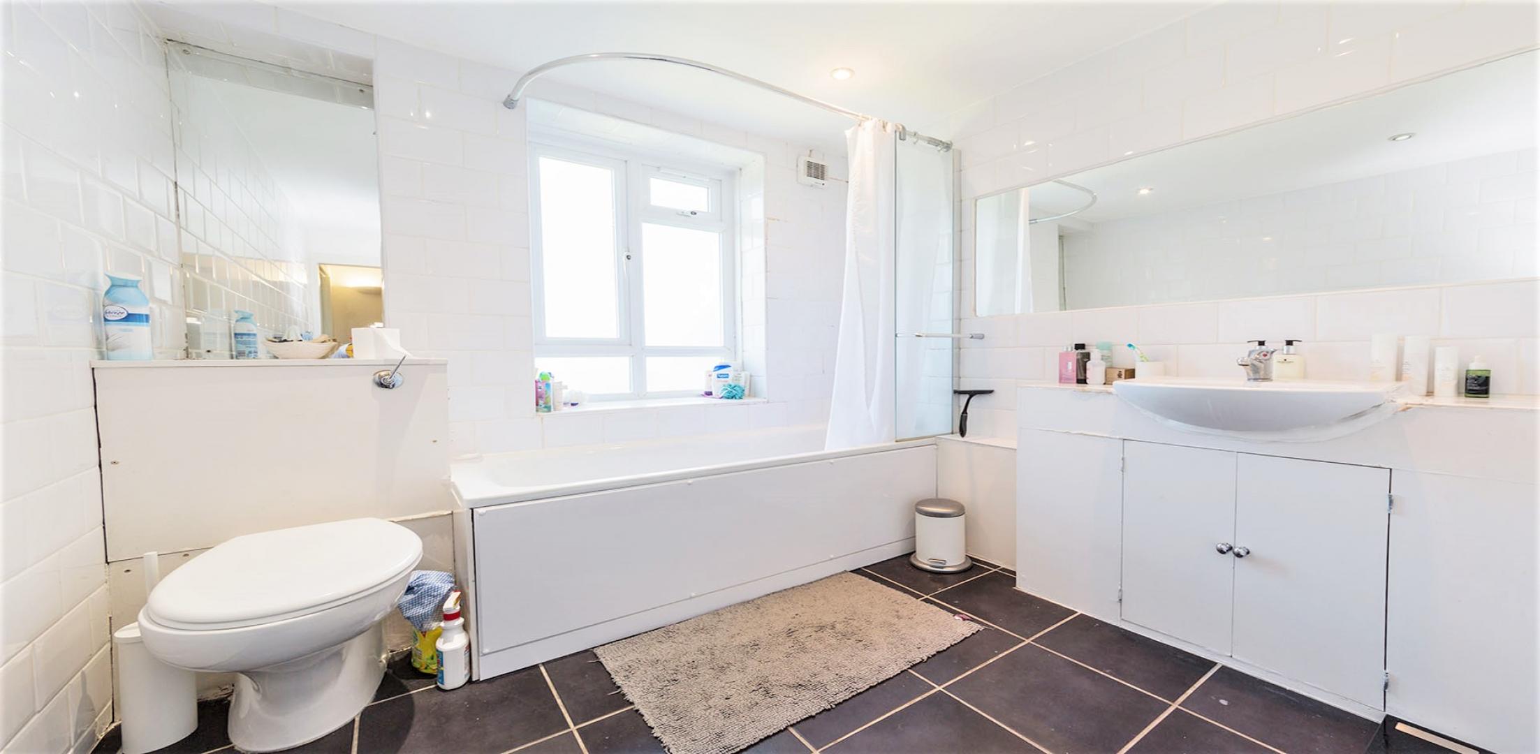 Modern Apartment Mapesbury Road, Kilburn